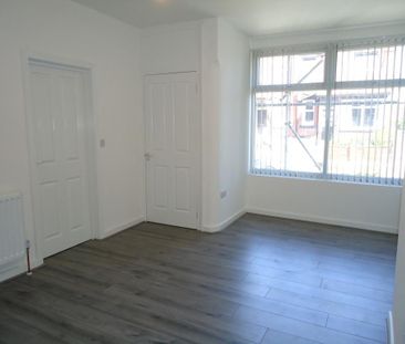 2 bedroom end of terrace house to rent - Photo 1