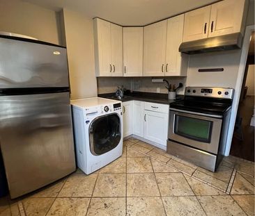 For Lease - 244 Bathurst Street, Toronto, Ontario - Photo 4