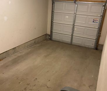 For Lease - 811 Silverfox Crescent, London North, Ontario - Photo 2