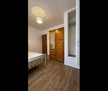 Room in a Shared House, Saracen Street, E14 - Photo 5