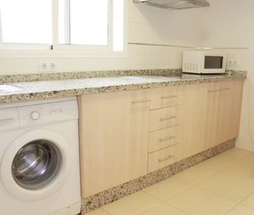 Calle Buiza y Mensaque, Sevilla, Andalusia 41004 - Photo 1