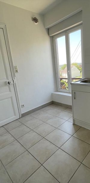 Location Appartement 1 pièce 19m² COULOMMIERS 77120 - Photo 1