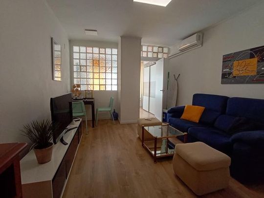 Alquiler de piso en Calle Campillos - Photo 1