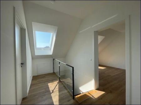 KFW 55 Haus! Hochwertig ausgestattete 4-Zimmer-Maisonette-Wohnung mit Nolte-EBK - Neubau-Erstbezug! - Foto 5