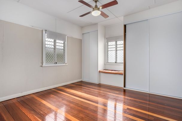 9 Stuart Street, 4305, Eastern Heights Qld - Photo 1