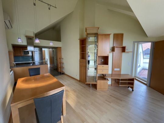 MODERNE DACHTERRASSEN-WOHNUNG - AUF EINER EBENE - KLIMA/RUHELAGE/FERNBLICK - TEILMÖBLIERT! - Photo 1