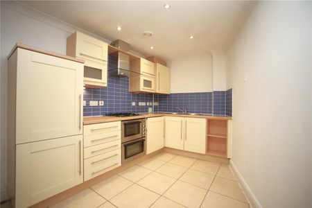 Brookbank Close, - Photo 5