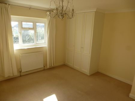 Anne Crescent, Salisbury, Durrington - Photo 4