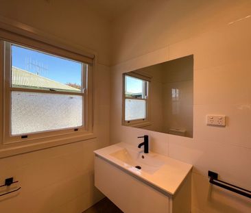 Quiet Comfort, Modern Simplicity - Photo 4