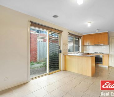 Neat & Tidy 2-Bedroom Unit in Prime Werribee Location! - Photo 2