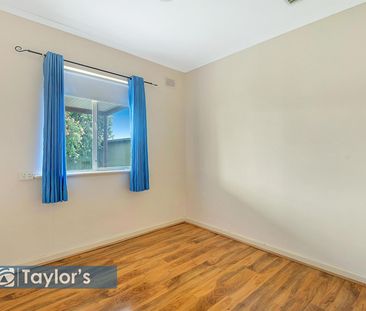 CONVENIENTLY LOCATED UPDATED FAMILY HOME - Photo 6