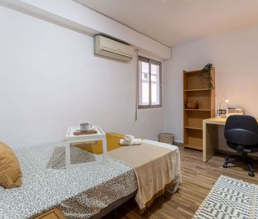 Carrer del Poeta Más i Ros, Valencia, Valencian Community 46022 - Photo 6