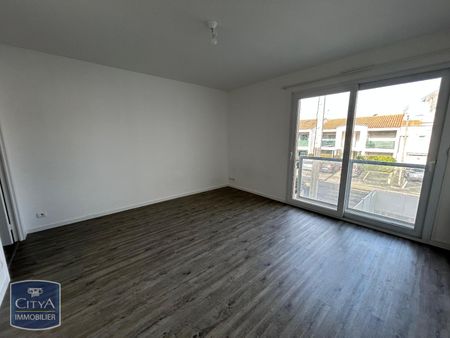 Location Appartement 1 pièce 24m² LA ROCHELLE 17000 - Photo 4