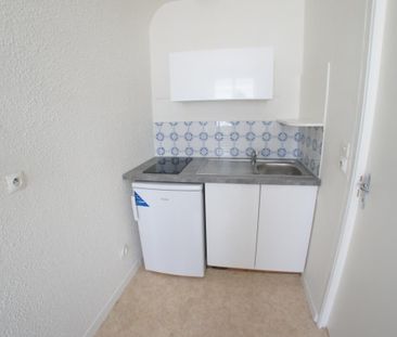 Location Appartement 1 pièce 14m² ANGERS 49100 - Photo 3