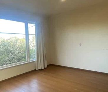 37 Ferndale road, Mount Wellington - Photo 3