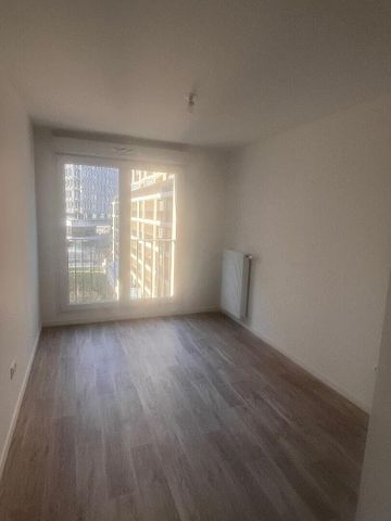 location Appartement T4 DE 81m² À BOBIGNY - Photo 3