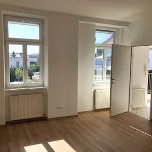 (reserviert) Helle, ruhige, neu renovierte 2-Zimmer Wohnung in Kagran zu vermieten - Photo 2