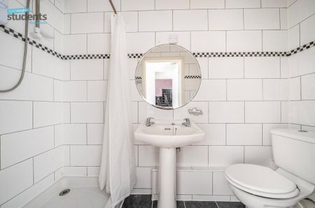 1 bedroom in a house share to rent - Photo 5