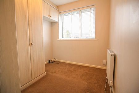 3 Bedroom House - Semi-Detached - Photo 5
