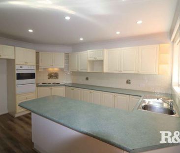ELITE DUPLEX WITH GARAGE - Photo 4