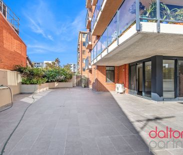 Two Bedroom Unit In Prime Location - Photo 2