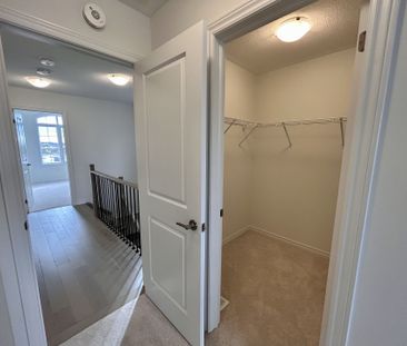 For Lease - 8 Bridgeland Drive, Whitby, Ontario - Photo 3