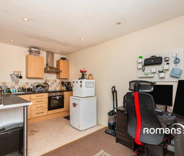 1 bedroom flat to rent - Photo 5