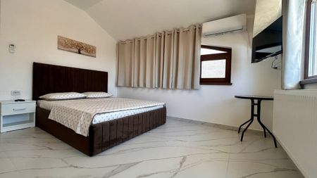 Vilă Nouă P+1 | 7 Camere cu Băi Proprii | Prima Închiriere | Mamaia Nord - Photo 2