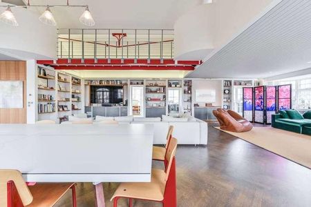 Battersea High Street, Battersea, SW11 - Photo 4