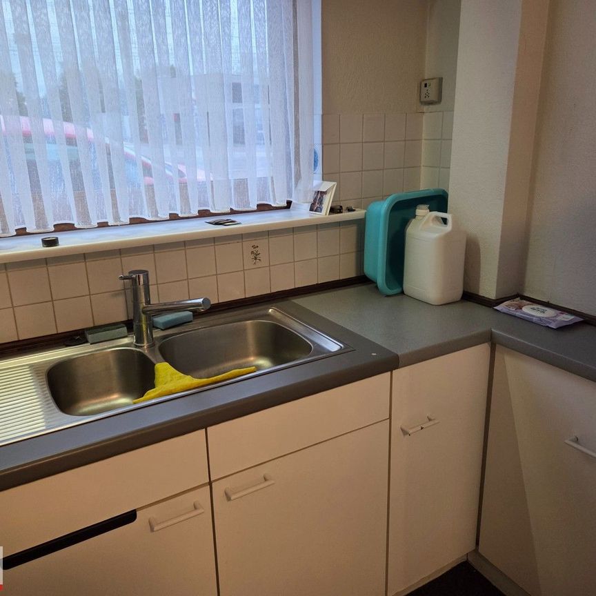 Gelijkvloers appartement vlakbij het station van Testelt - Photo 1