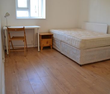 3 Bed Flat, Coldbath Street, SE13 - Photo 1