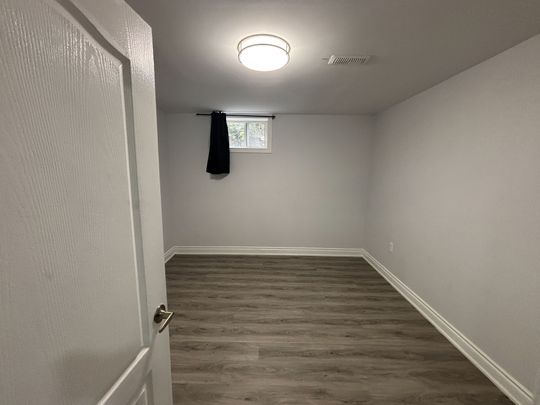 For Lease - 248 Felan Avenue Unit# Basement, Oakville, Ontario - Photo 1