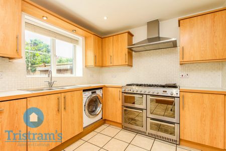 3 bed Town House for Rent - Photo 4