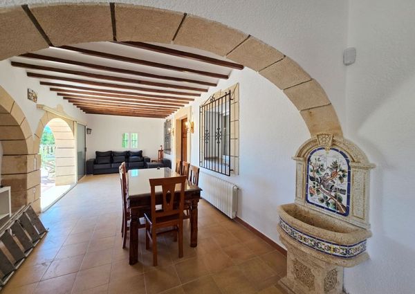 WIDE ESTATE FOR RENT IN TEULADA FOR LONG TERM