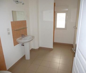 A Louer - appartement meublé clmimatisé, à Chateauneuf-Les-Martigue... - Photo 4