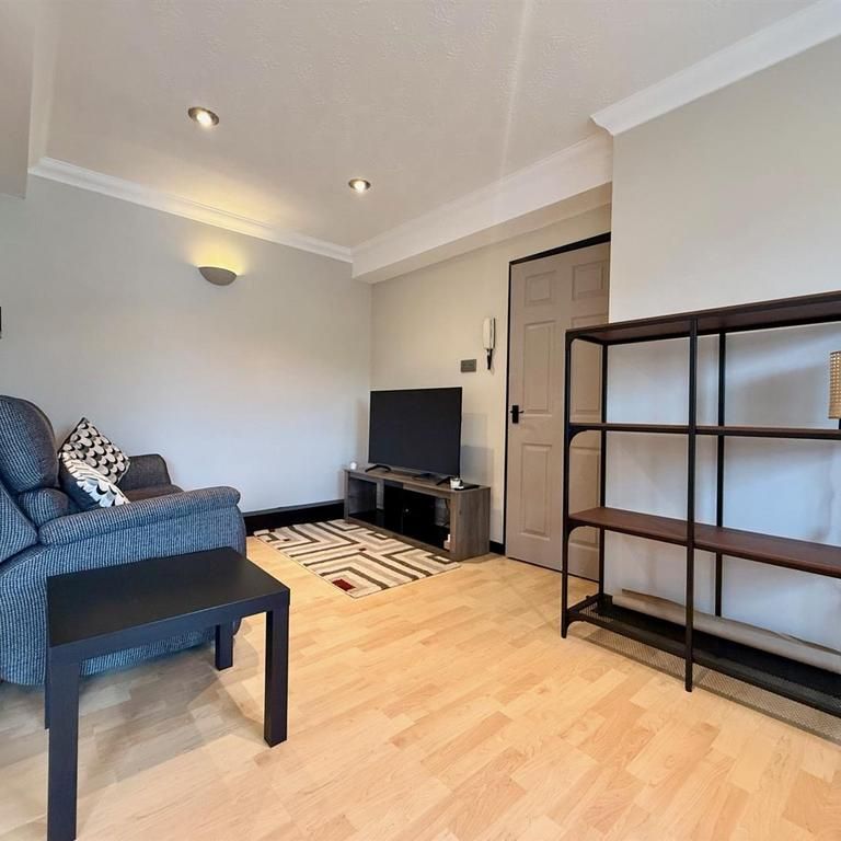 2 bedroom apartment to rent - Photo 1