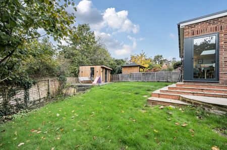 3 bedroom semi-detached house to rent - Photo 4