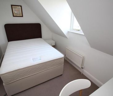4 bedroom terraced house to rent - Photo 5