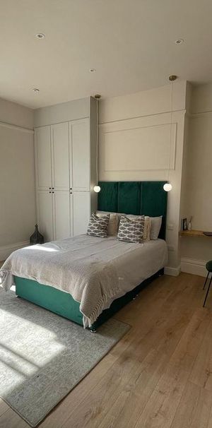 Studio to rent - Photo 1