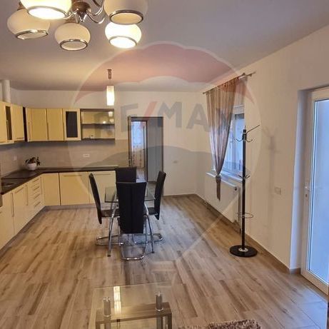 Casă cu 3 camere de închiriat în zona Poltura - Fotografie 1