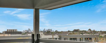 LUXURIOUS LIVING - MONTHLY GARDENING INCLUDED - Photo 3
