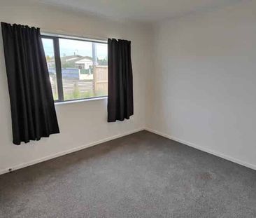 Near-New Modern and Comfortable Apartment - Photo 3