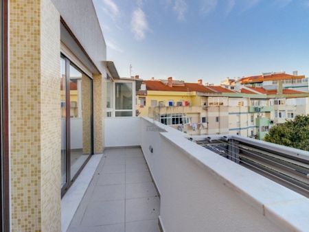 3 bedroom luxury penthouse for rent in Centro (Linda a Velha), Oeiras, Lisbon - Photo 5