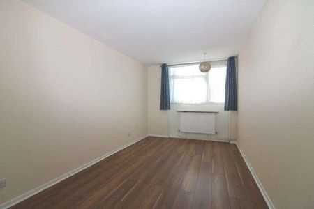 Ashanti Close, Southend-on-sea, Essex, SS3 - Photo 2