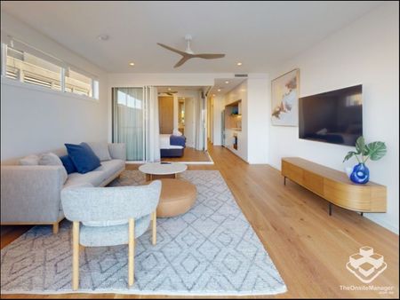 Stunning Waterfront Home, Includes Services - Photo 2