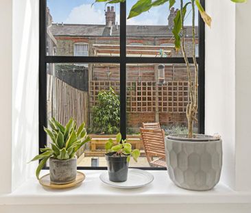 3 bedroom terraced house to rent - Photo 5