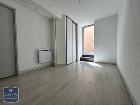 Location Appartement 3 pièces 65m² VILLEFRANCHE SUR SAONE 69400 - Photo 2