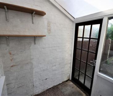 3 bedroom terraced house to rent - Photo 4