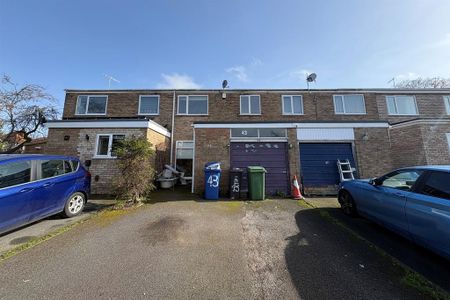 4 bedroom terraced house to rent - Photo 3