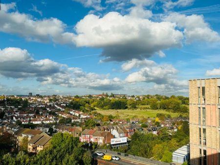 Oberman Road, Dollis Hill, London, NW10 - Photo 2
